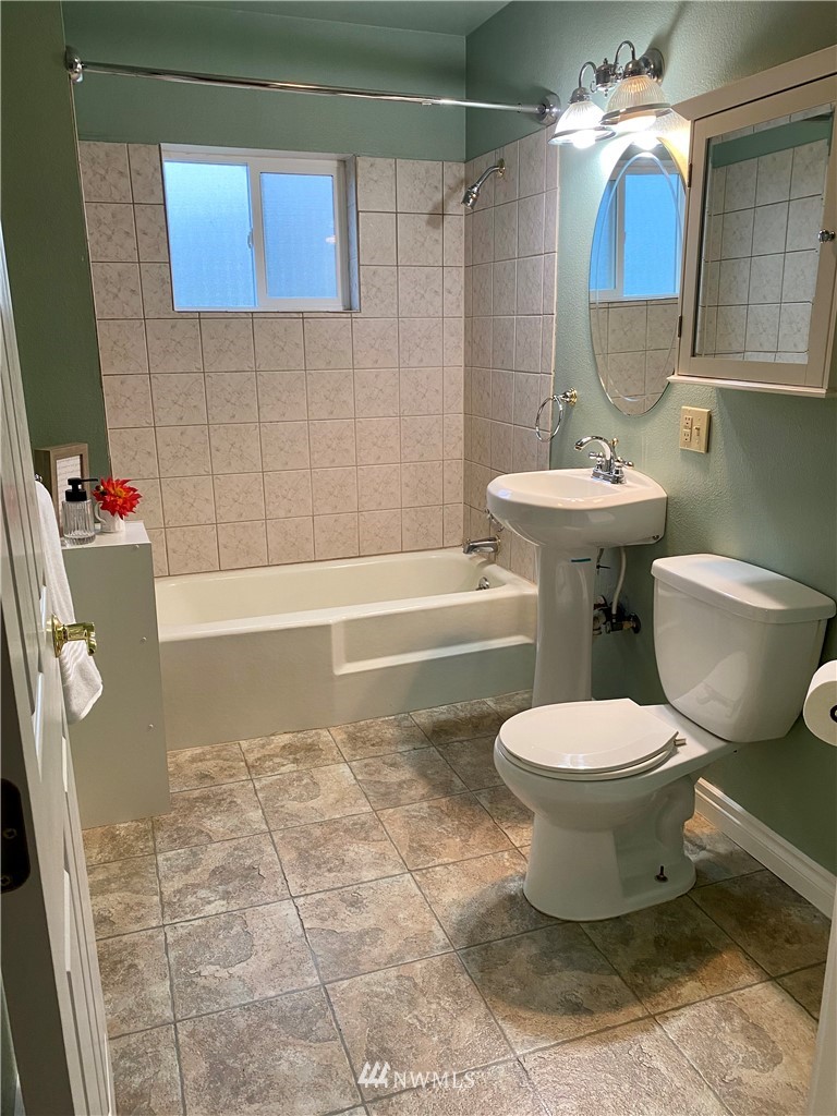 3070 Pershing Way Longview, WA 98632 - Photo 17 of 31 Gallery Image 17