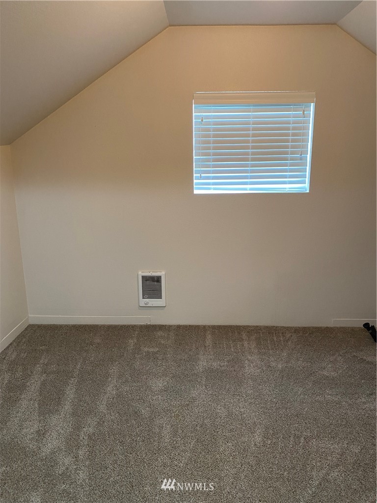 3070 Pershing Way Longview, WA 98632 - Photo 20 of 31 Gallery Image 20