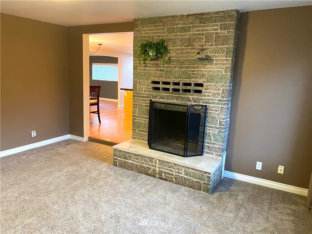 3070 Pershing Way Longview, WA 98632 - Photo 4 of 31 Gallery Image 4