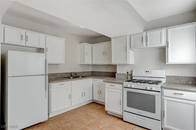 $1,790 | 5813 West Balzar Avenue, Las Vegas, NV 89108