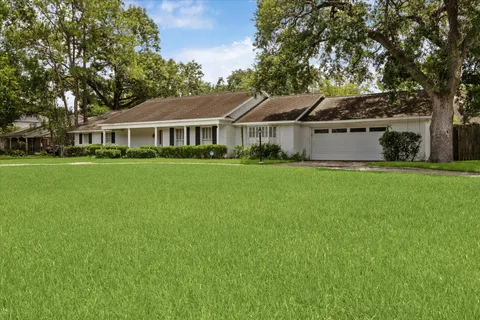 $825,000 | 7525 Middlewood Street, Houston, TX 77063