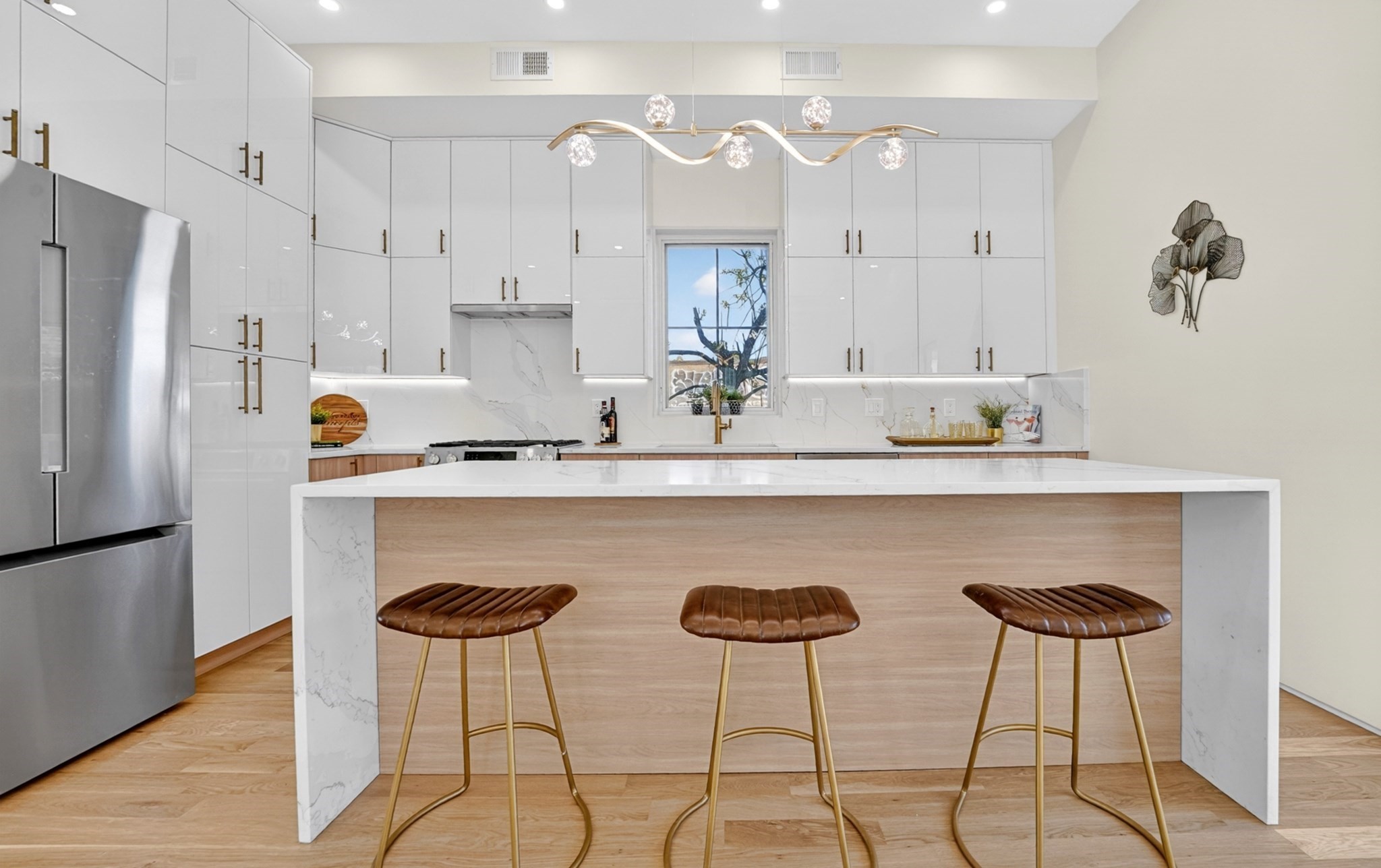 21 R Kent Court, Unit R Somerville, MA 02143 - Photo 5 of 37 Gallery Image 5