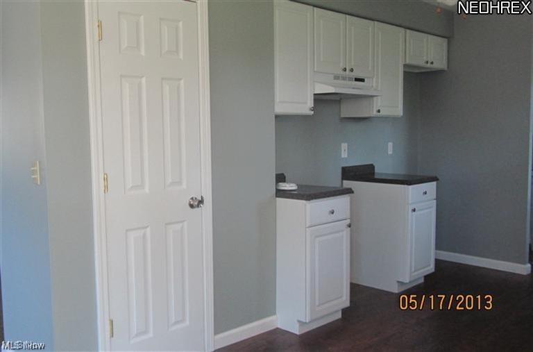 4326 Knickerbocker Road Sheffield Lake, OH 44054 - Photo 4 of 15 Gallery Image 4