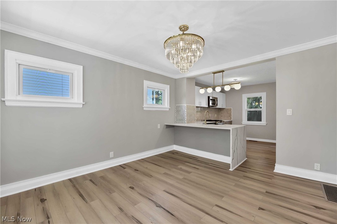 1697 Cumberland Road Cleveland, OH 44118 - Photo 6 of 35