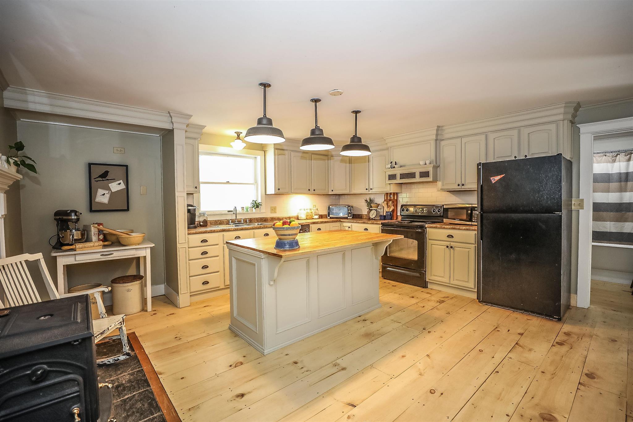 335 Greenfield Road Peterborough, NH 03458 - Photo 6 of 38