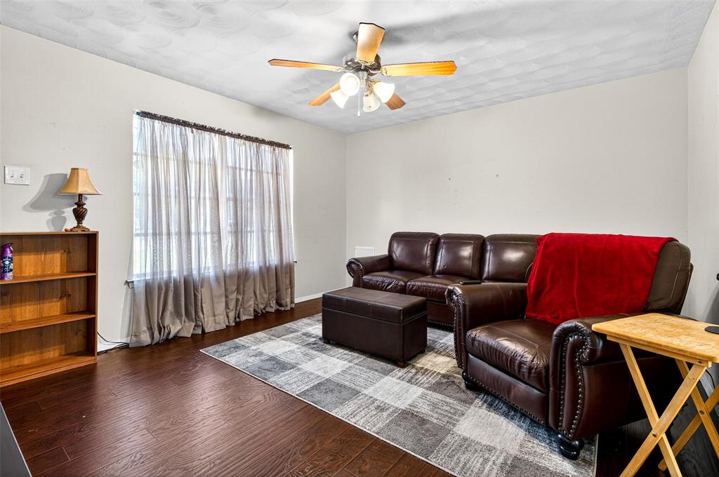 2718 Ridgewood Street Irving, TX 75062 - Photo 5 of 25 Living room