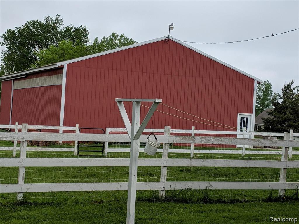 4308 Cook Road Swartz Creek, MI 48473 - Photo 15 of 44