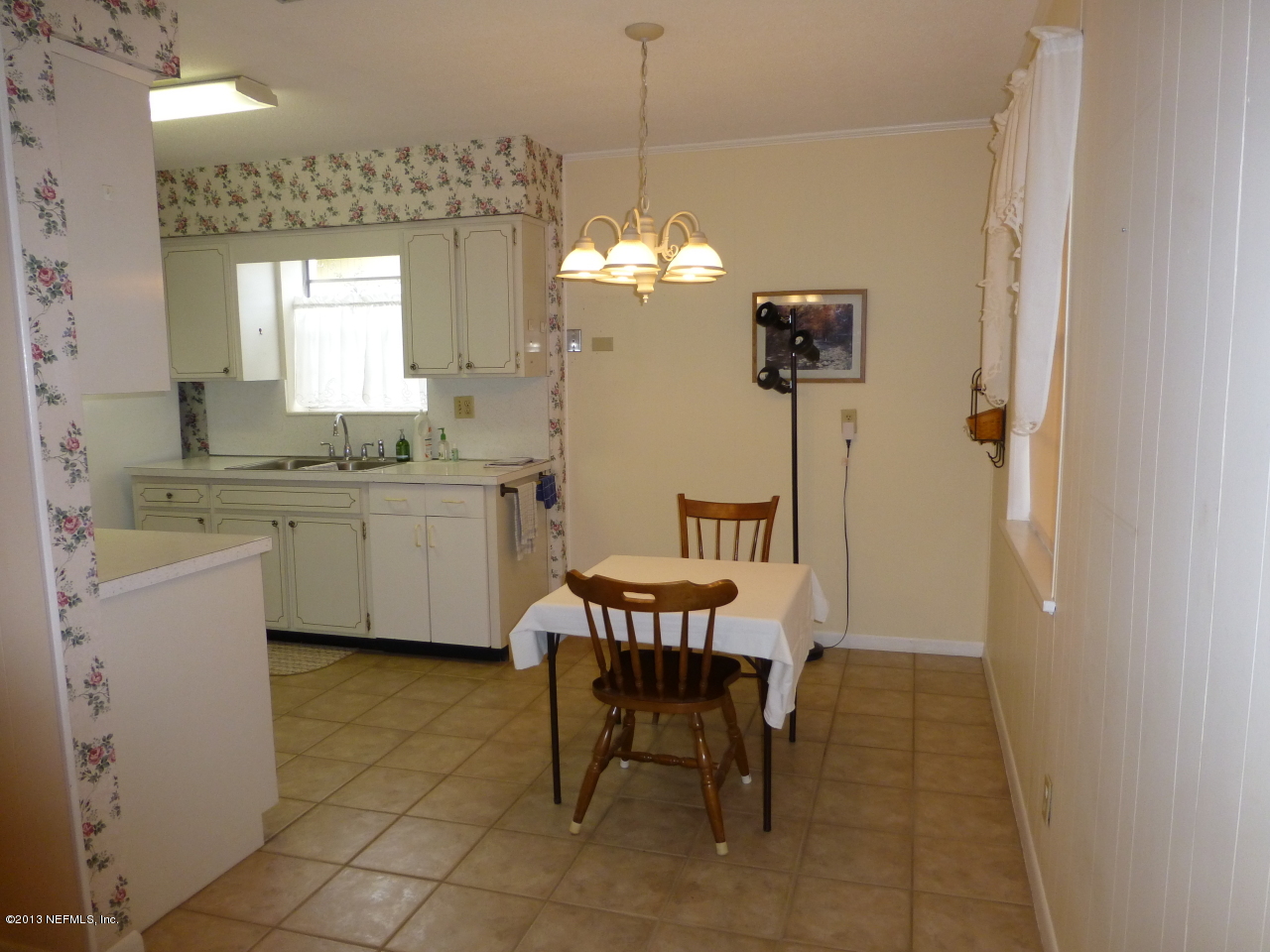 5437 Hickson Road Jacksonville, FL 32207 - Photo 8 of 32 P1000193