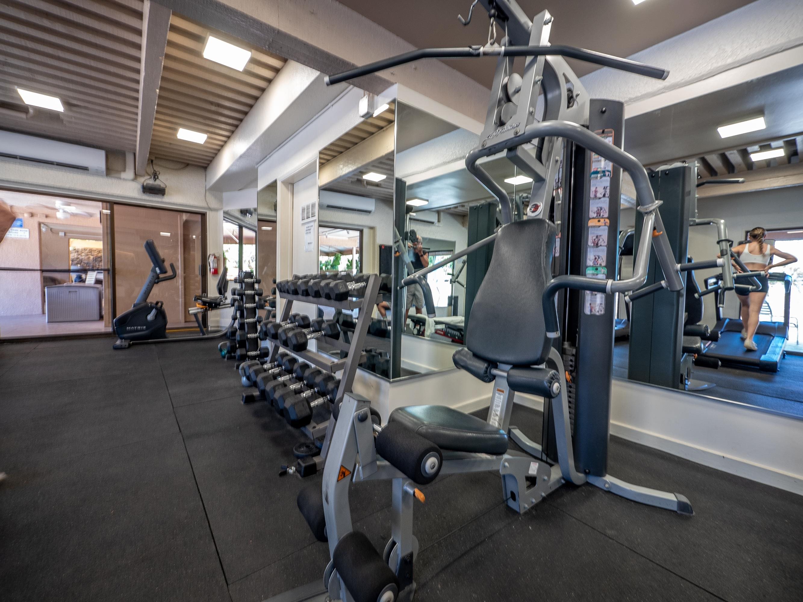 2695 South Kihei Road, Unit 9209 Kihei, HI 96753 - Photo 44 of 50 a view of a room with gym equipment