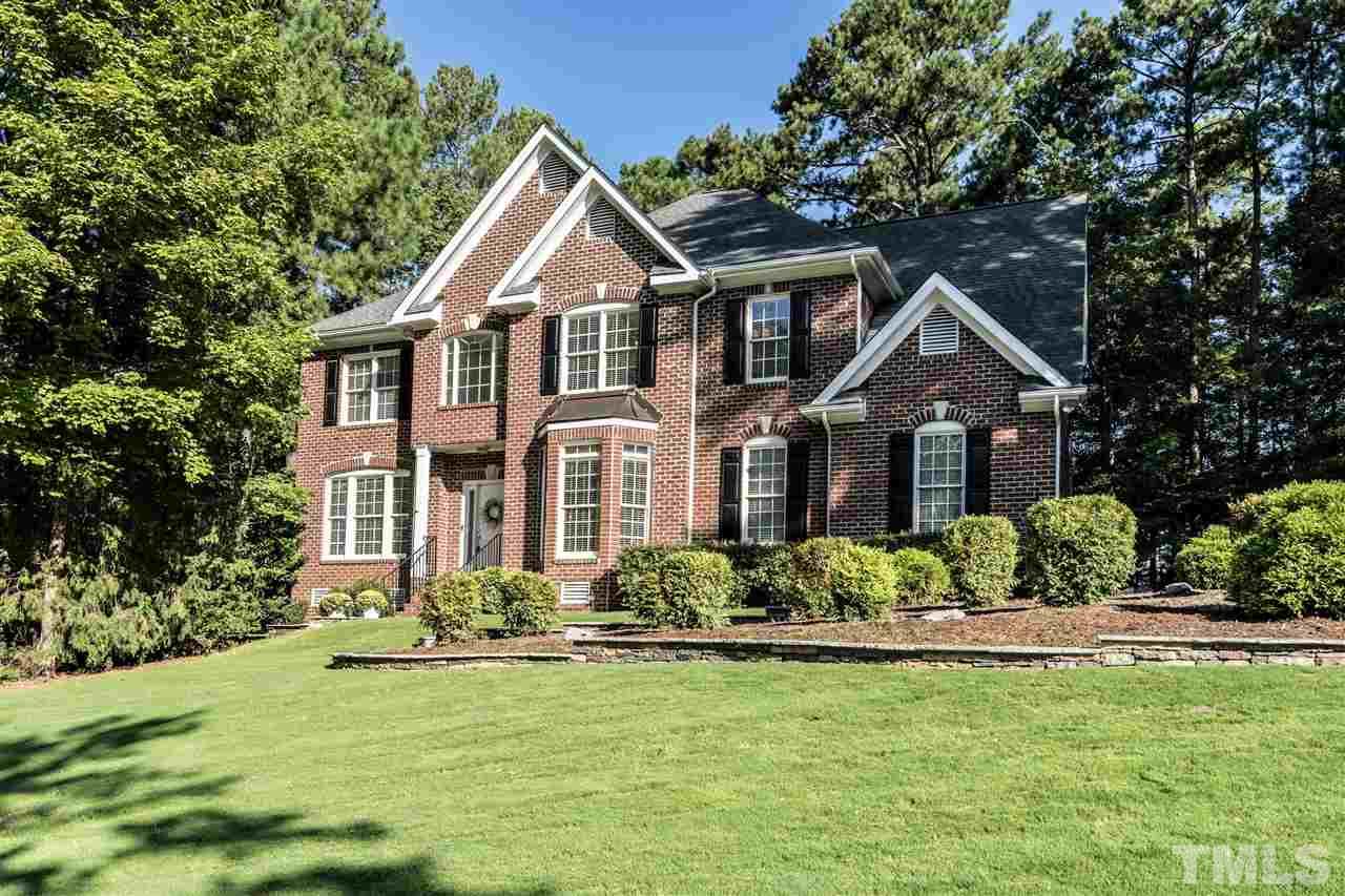207 Chiselhurst Way Cary, NC 27513 - Photo 1 of 30 Gallery Image 1