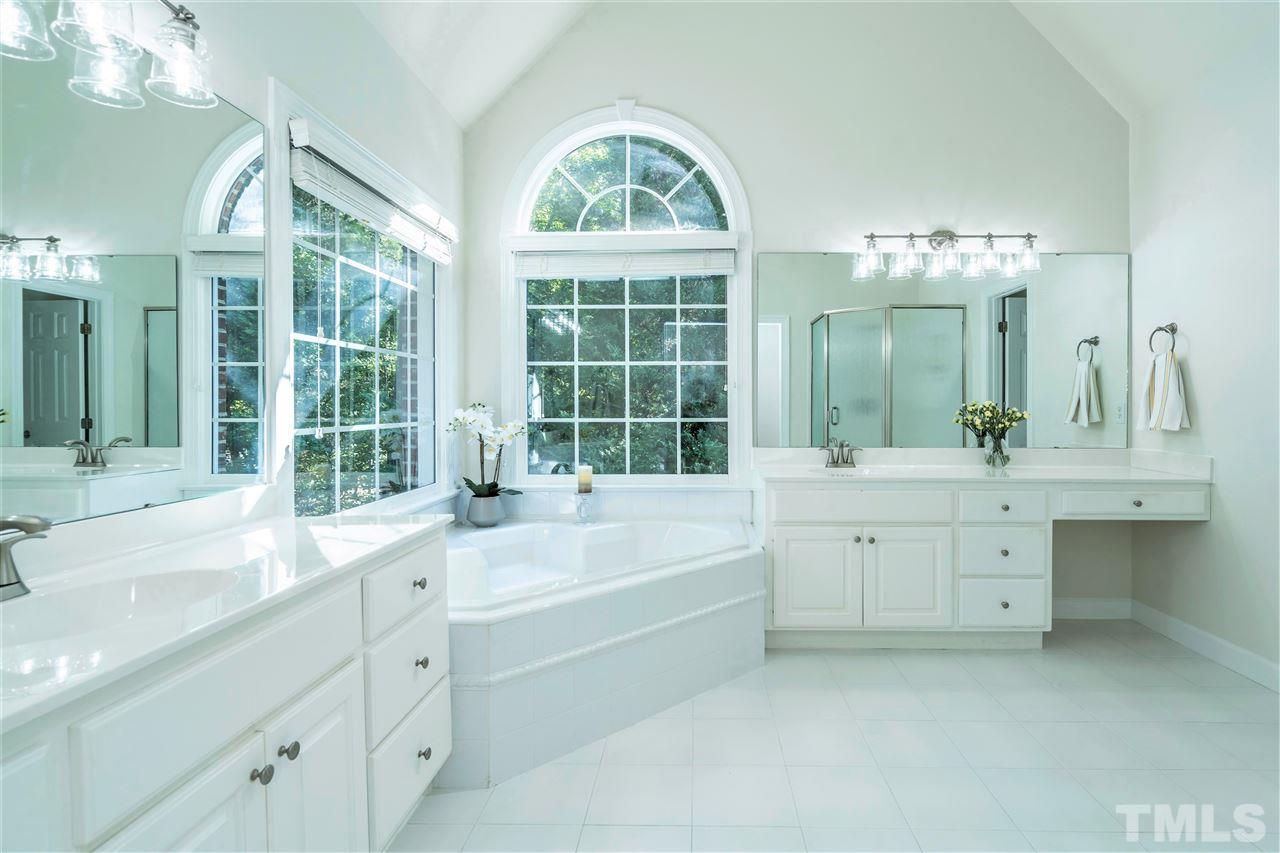 207 Chiselhurst Way Cary, NC 27513 - Photo 19 of 30 Gallery Image 19