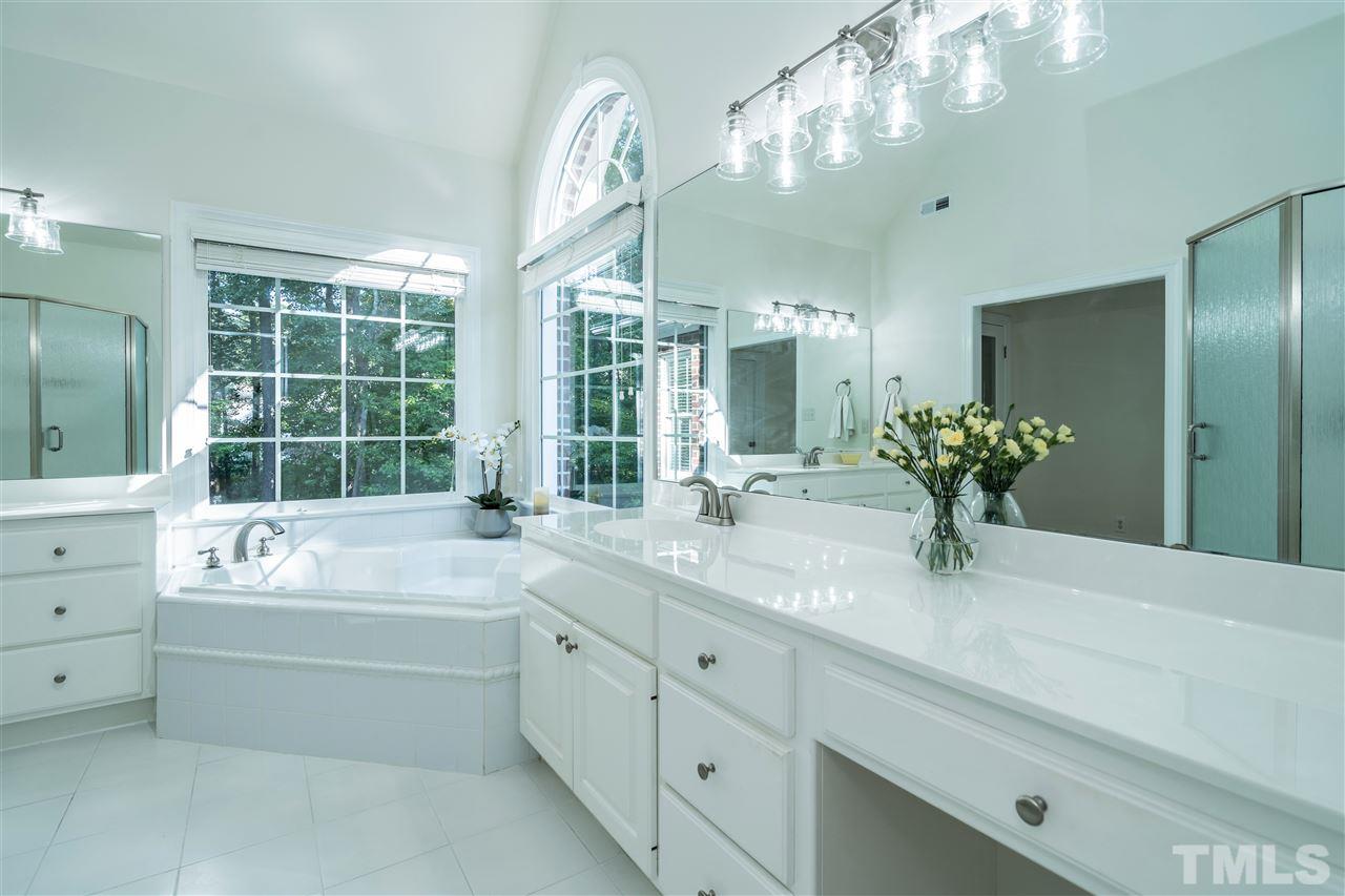 207 Chiselhurst Way Cary, NC 27513 - Photo 20 of 30 Gallery Image 20