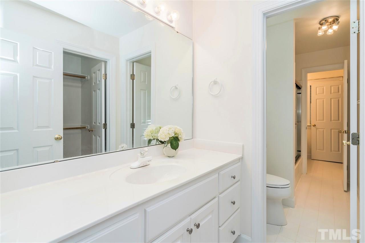 207 Chiselhurst Way Cary, NC 27513 - Photo 25 of 30 Gallery Image 25