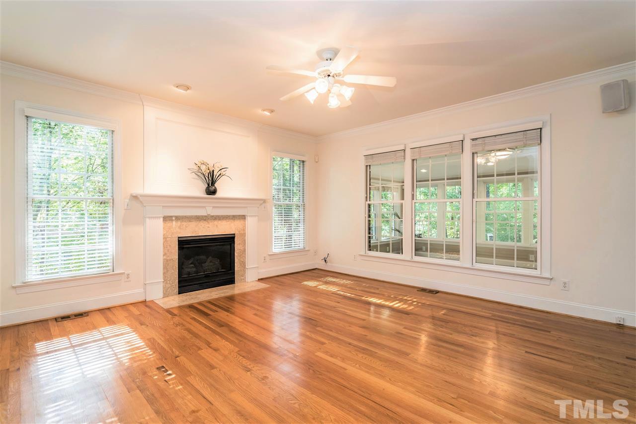 207 Chiselhurst Way Cary, NC 27513 - Photo 4 of 30 Gallery Image 4