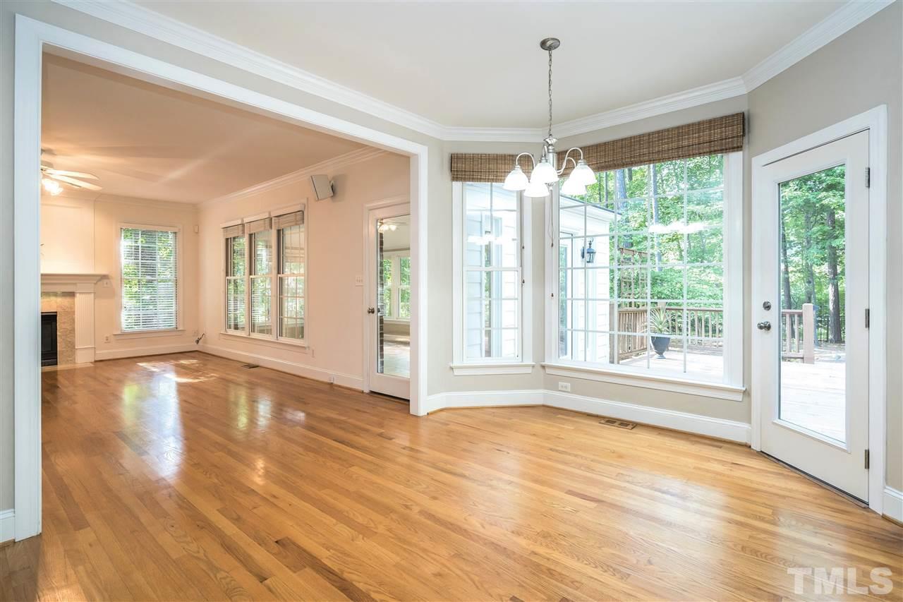 207 Chiselhurst Way Cary, NC 27513 - Photo 7 of 30 Gallery Image 7