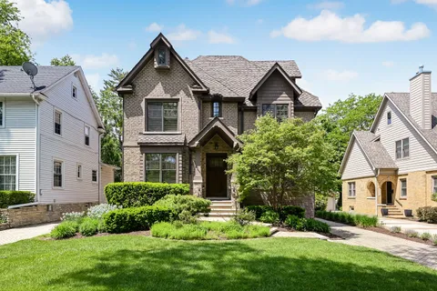 $1,499,000 | 3902 Central Avenue, Western Springs, IL 60558