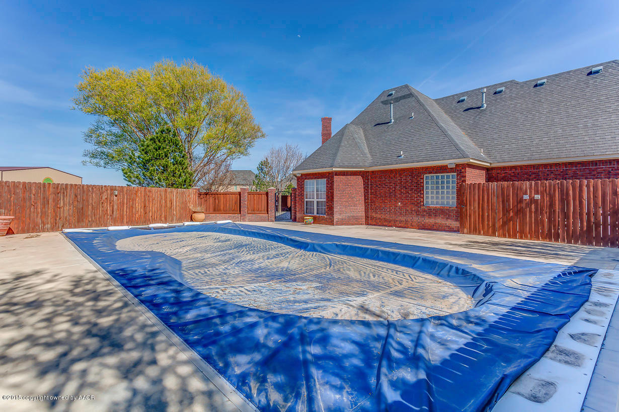 9100 Blackhawk Road Amarillo, TX 79119 - Photo 34 of 77 In Ground Pool