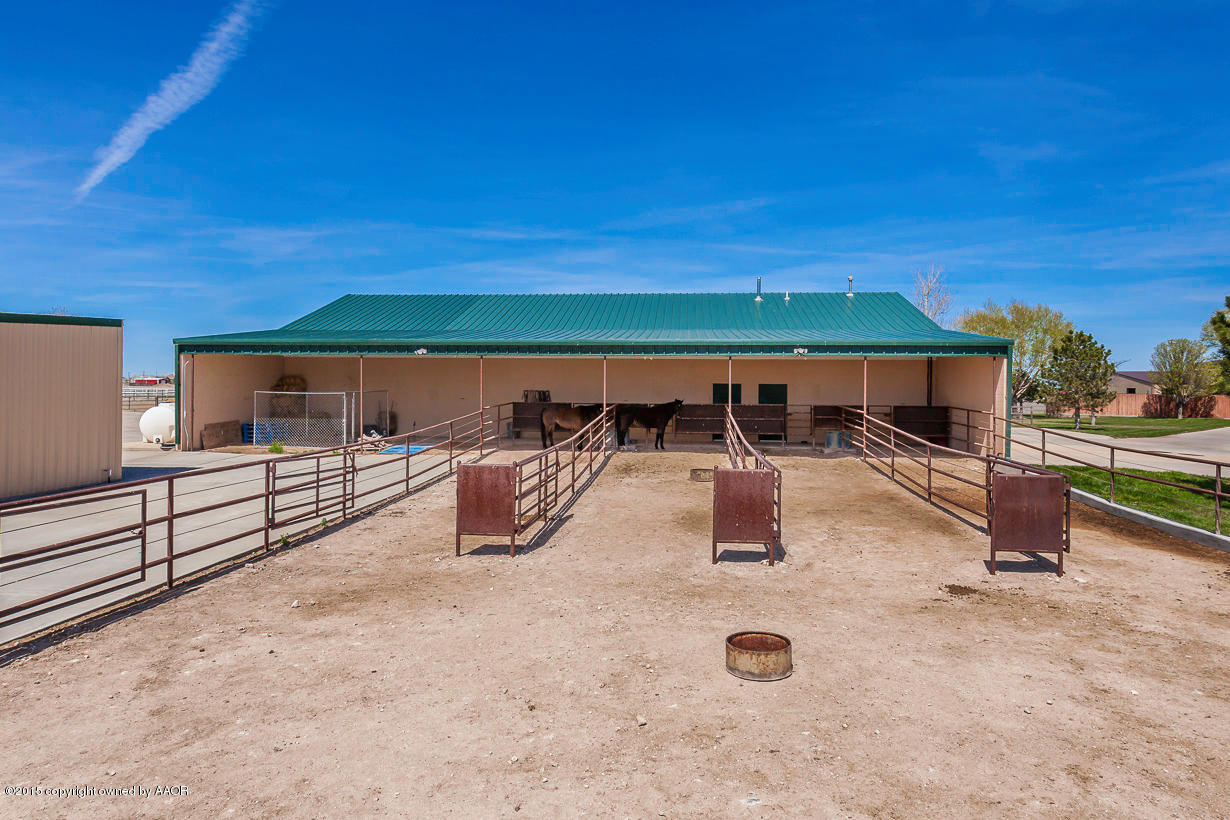 9100 Blackhawk Road Amarillo, TX 79119 - Photo 46 of 77 Pipe Horse Runs