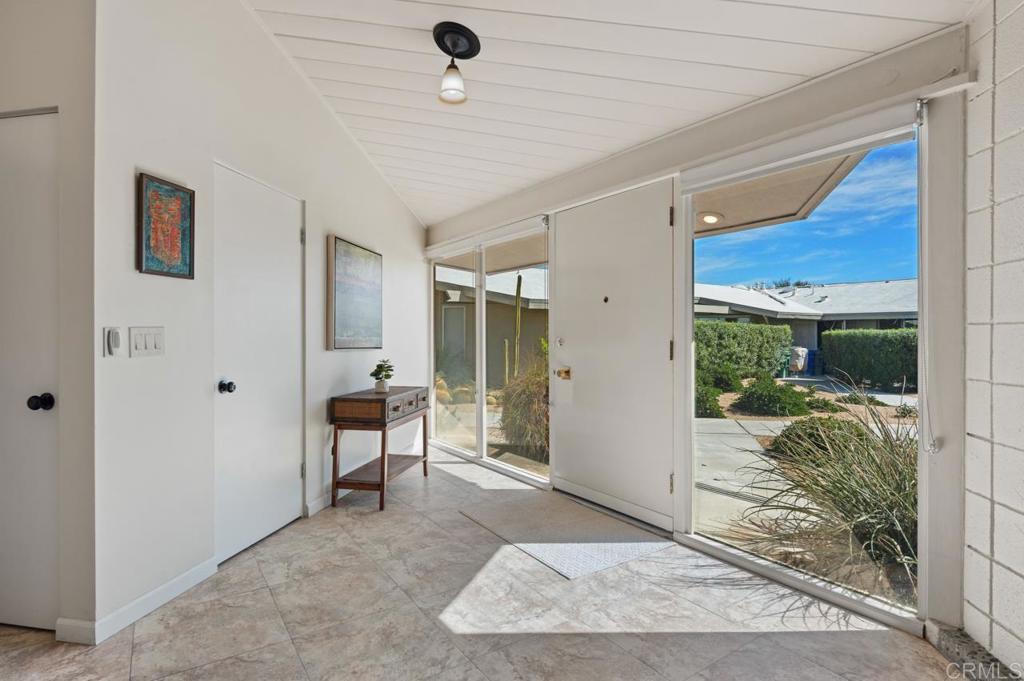 37800 Da Vall Drive, Unit 10 Rancho Mirage, CA 92270 - Photo 4 of 60