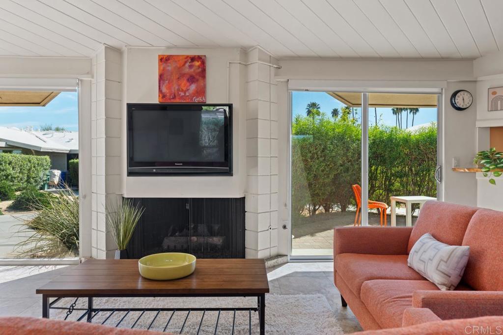 37800 Da Vall Drive, Unit 10 Rancho Mirage, CA 92270 - Photo 10 of 60
