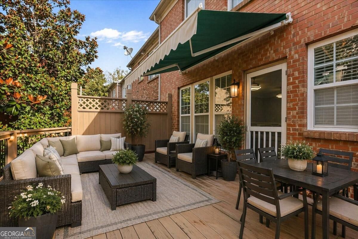 2872 Overlook Way, Unit 2872 Atlanta, GA 30324 - Photo 2 of 39 Gallery Image 2