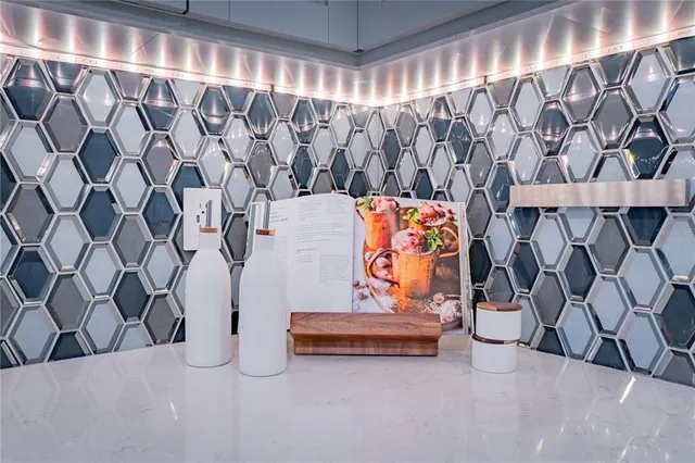 $689,000 | 157 Tampa Avenue East, Unit 706, Venice, FL 34285