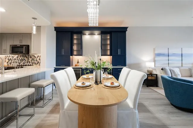 $689,000 | 157 Tampa Avenue East, Unit 706, Venice, FL 34285