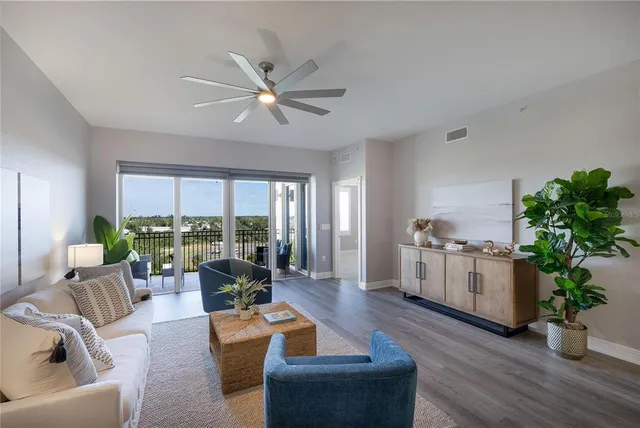 $689,000 | 157 Tampa Avenue East, Unit 706, Venice, FL 34285