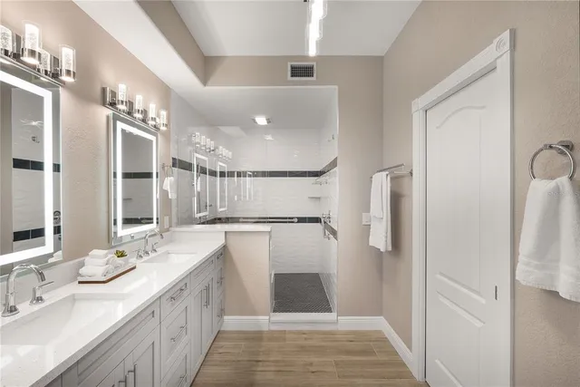 $689,000 | 157 Tampa Avenue East, Unit 706, Venice, FL 34285