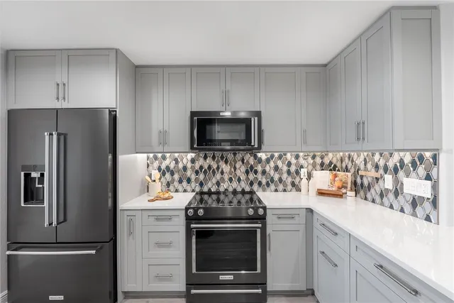 $689,000 | 157 Tampa Avenue East, Unit 706, Venice, FL 34285