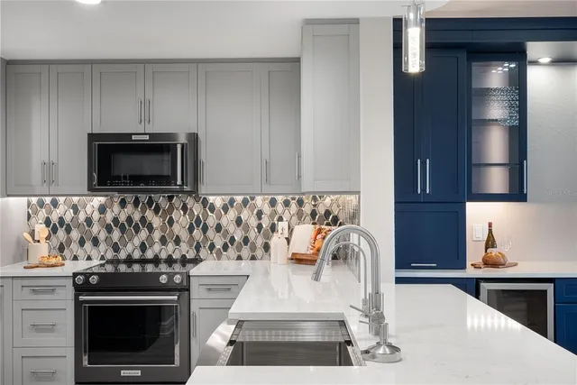 $689,000 | 157 Tampa Avenue East, Unit 706, Venice, FL 34285