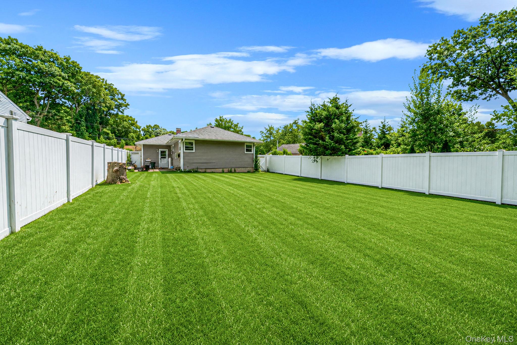 390 Blue Point Road Farmingville, NY 11738 - Photo 27 of 29