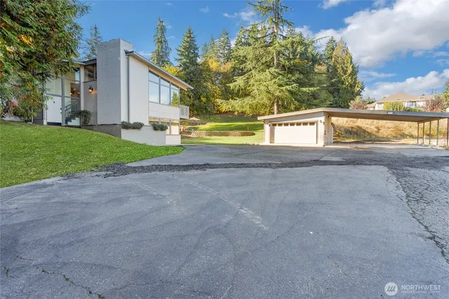 $749,950 | 8726 South Fruitland, Puyallup, WA 98371