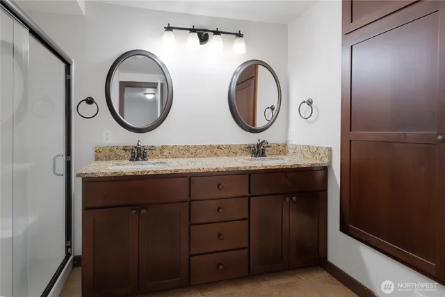 $749,950 | 8726 South Fruitland, Puyallup, WA 98371