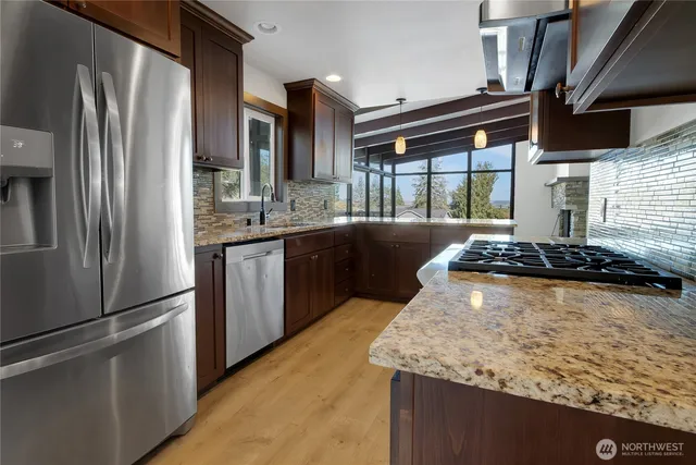 $749,950 | 8726 South Fruitland, Puyallup, WA 98371