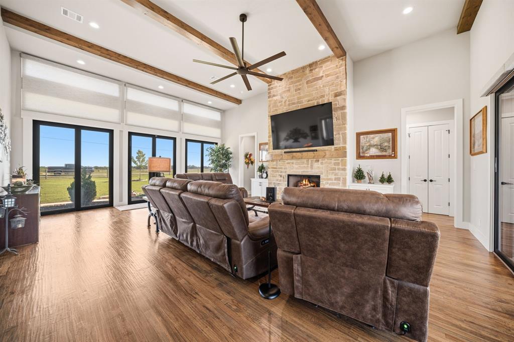140 Ozro Road Venus, TX 76084 - Photo 5 of 40 Gallery Image 5