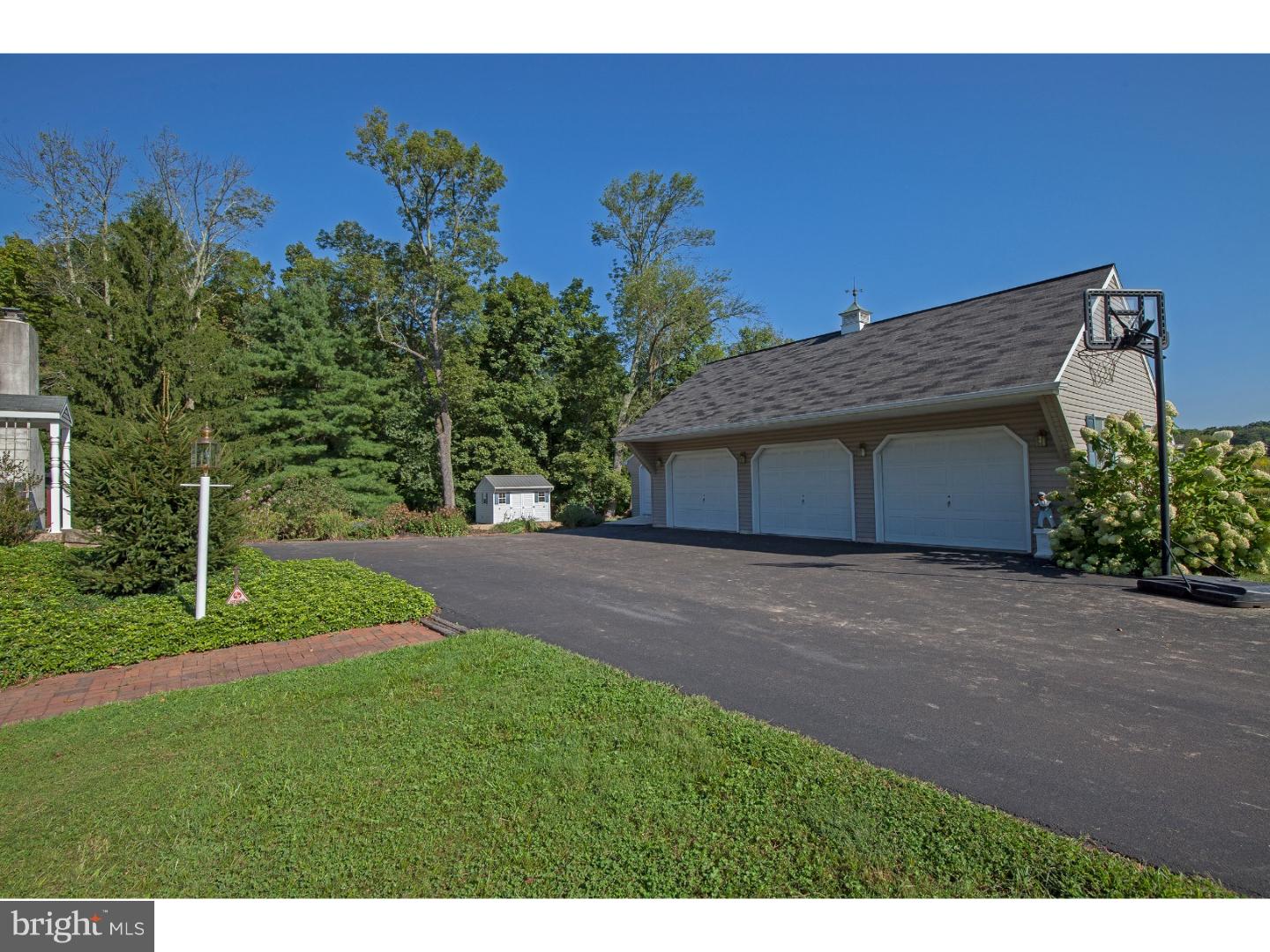 4043 Applebutter Road Perkasie, PA 18944 - Photo 23 of 23 Garages