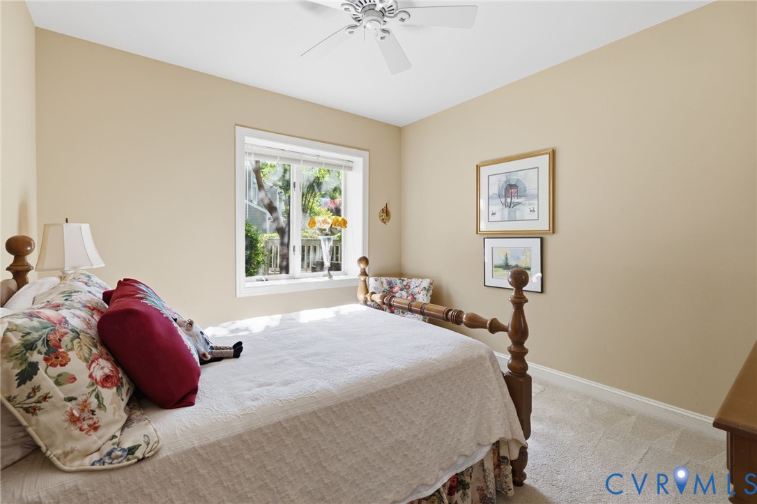 3137 Stony Point Road, Unit D Richmond, VA 23235 - Photo 20 of 31 Second bedroom with ceiling fan