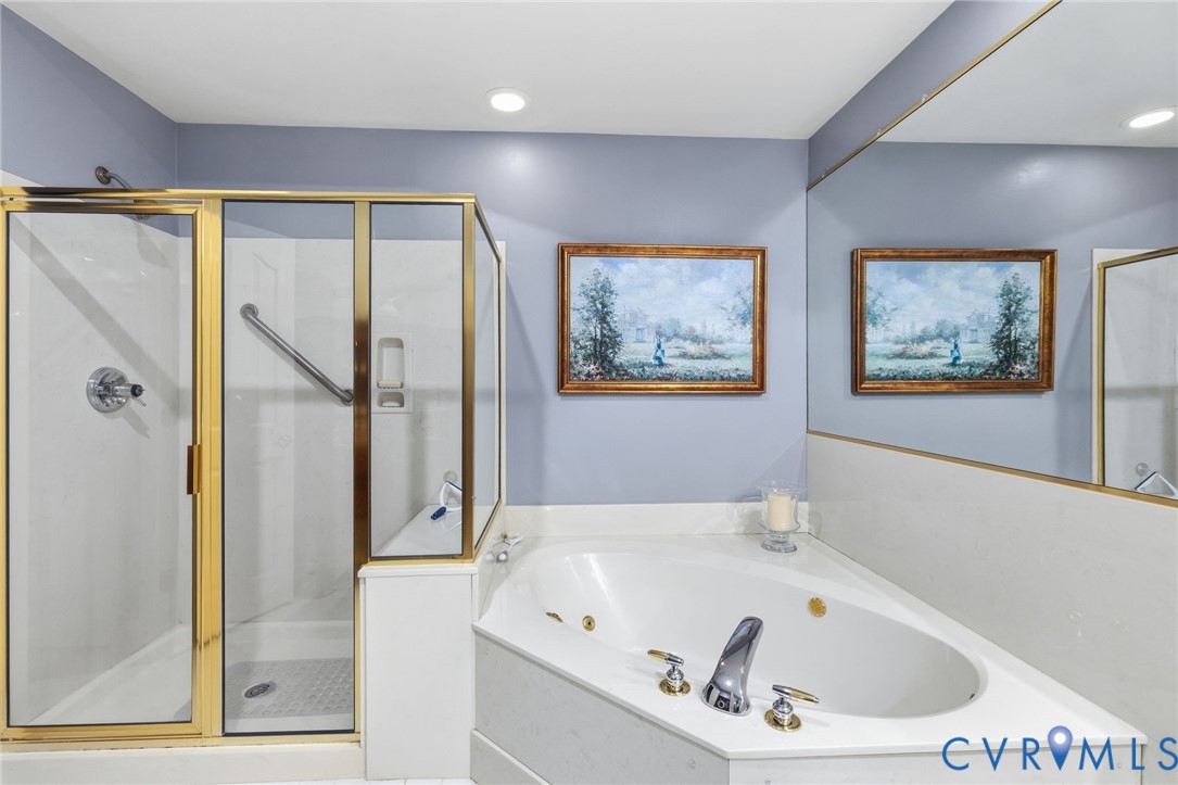 3137 Stony Point Road, Unit D Richmond, VA 23235 - Photo 26 of 31 Separate shower with grab bar