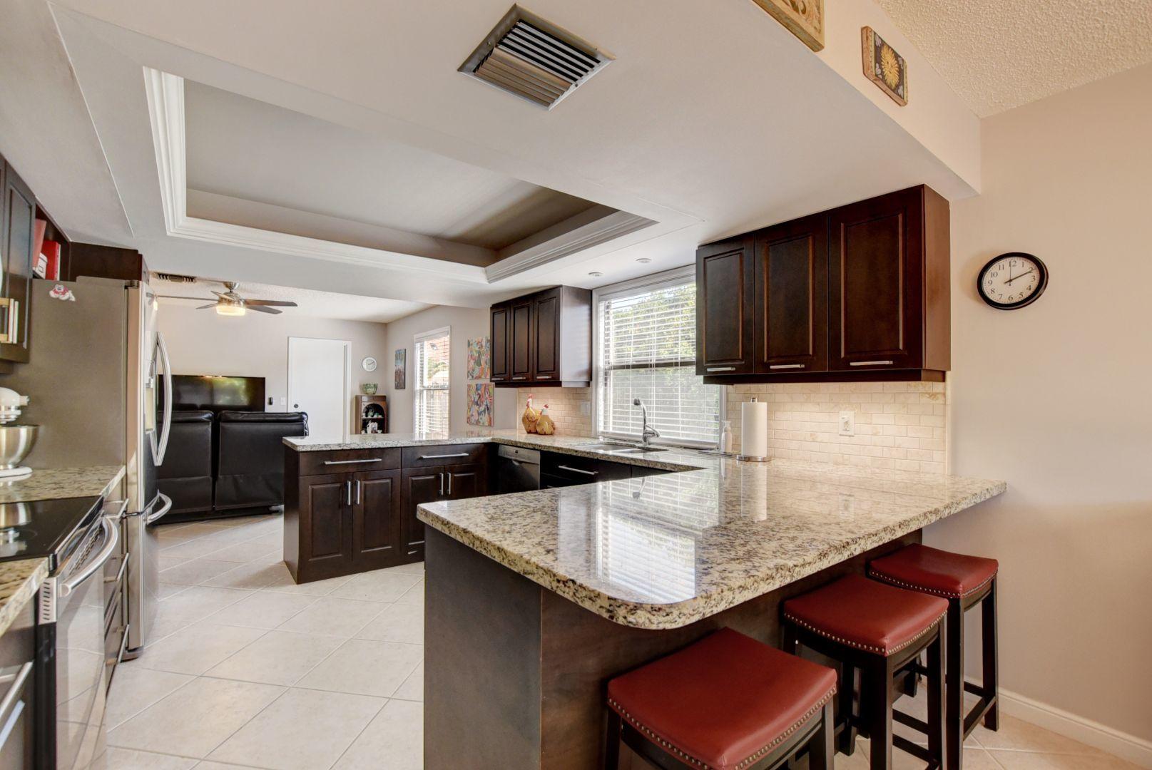 17285 Lake Park Road Boca Raton, FL 33487 - Photo 15 of 40 Kitchen
