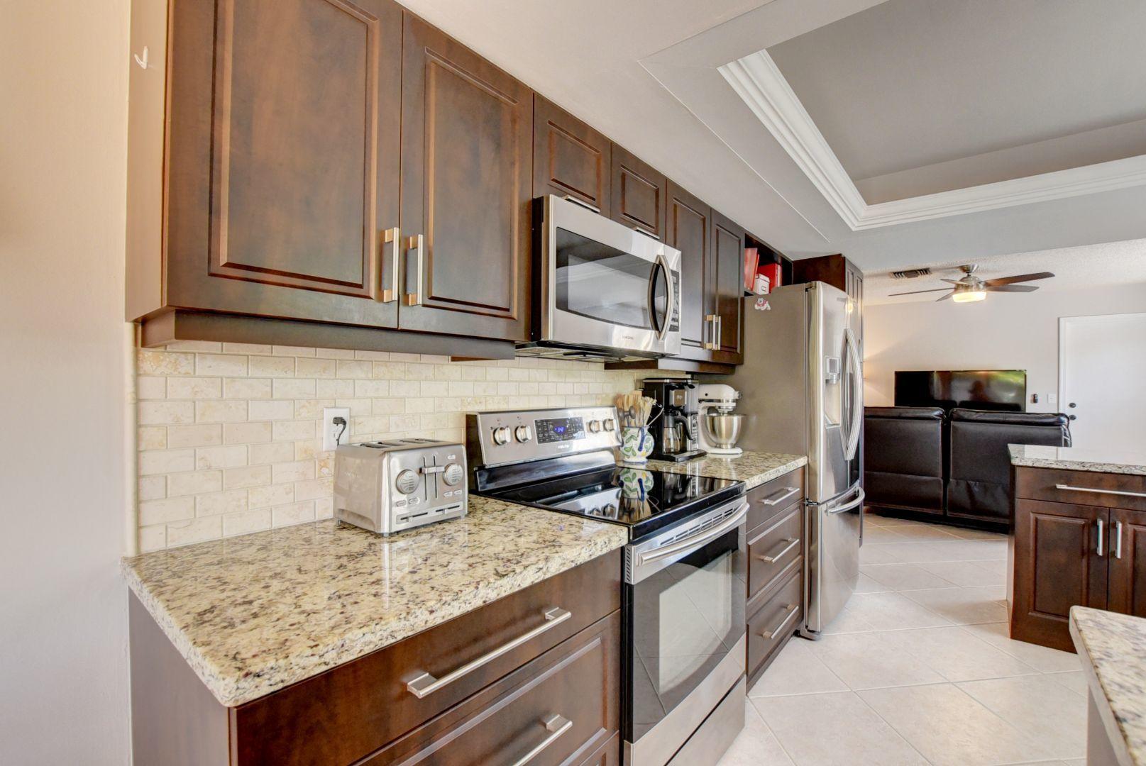 17285 Lake Park Road Boca Raton, FL 33487 - Photo 16 of 40 Kitchen