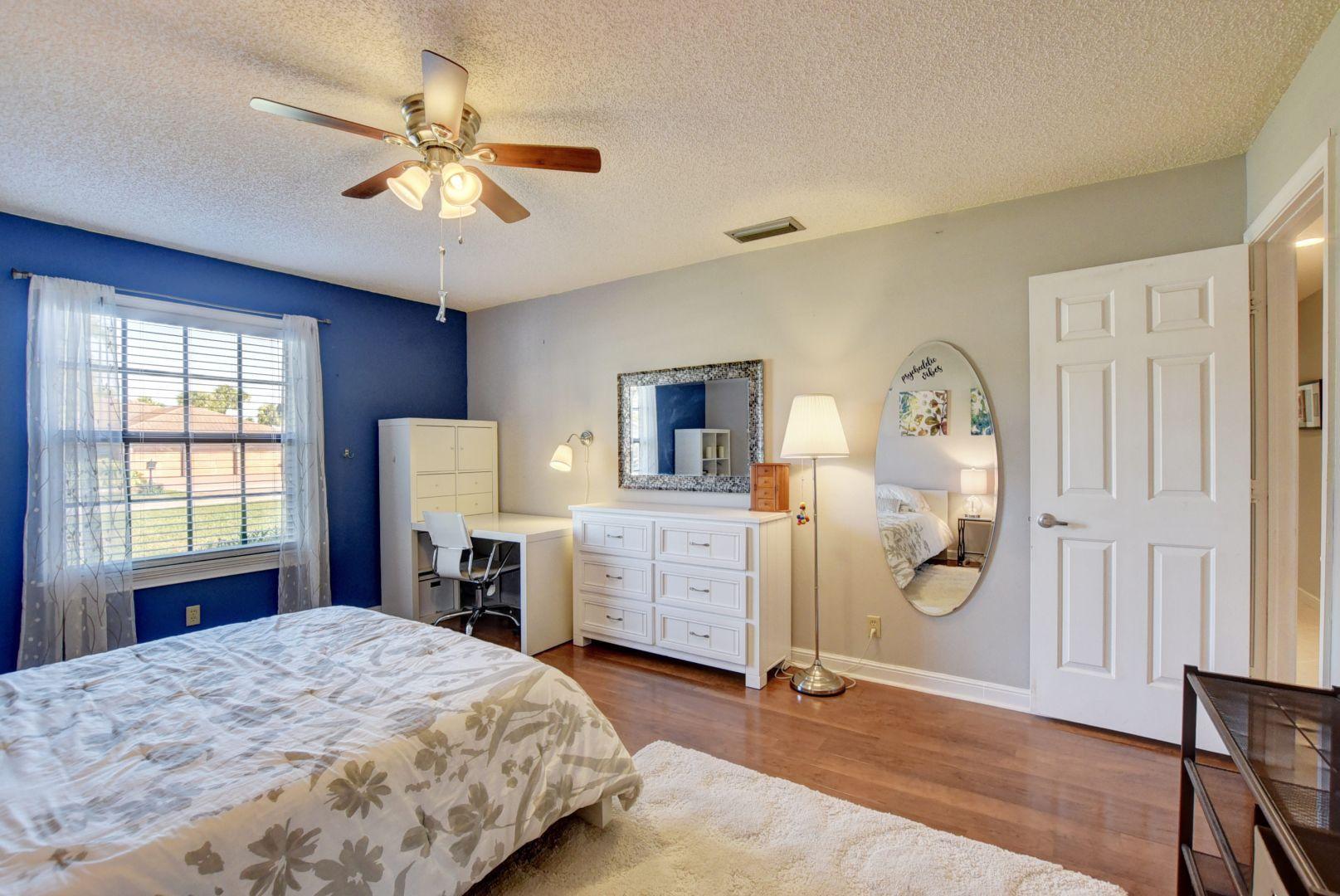 17285 Lake Park Road Boca Raton, FL 33487 - Photo 26 of 40 Bedroom 3
