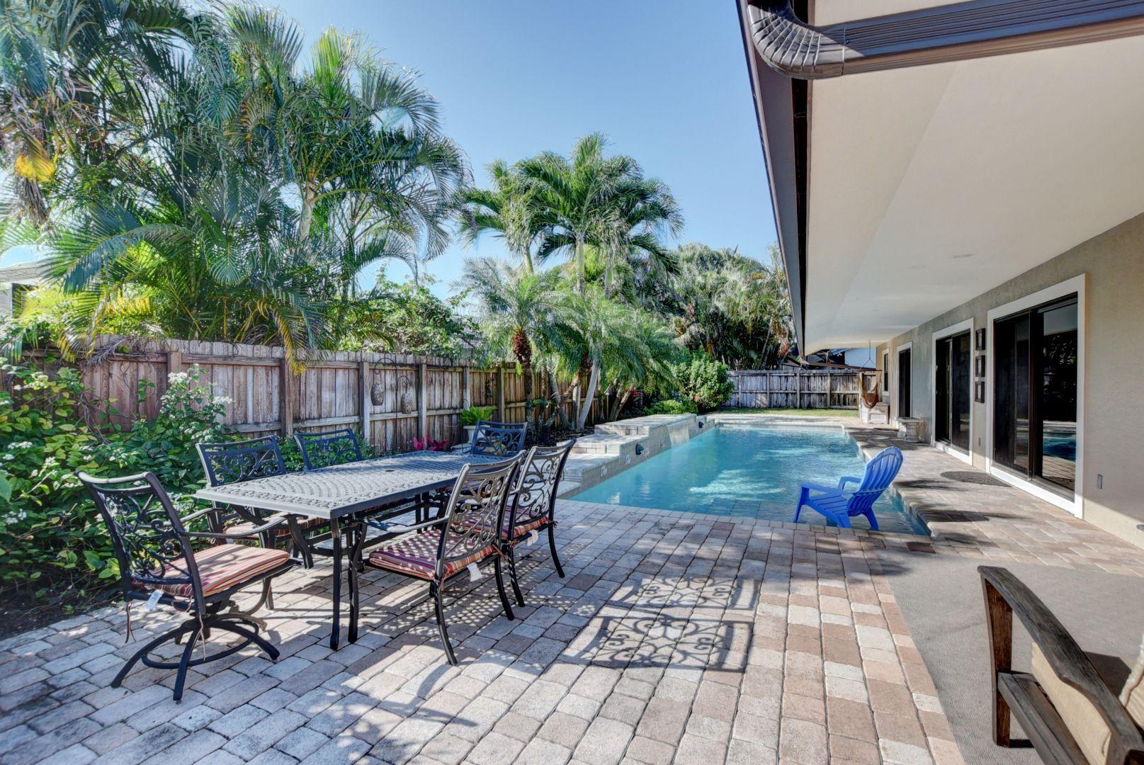 17285 Lake Park Road Boca Raton, FL 33487 - Photo 30 of 40 Pool & Deck Area