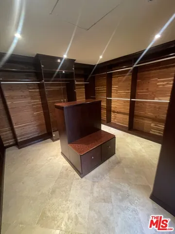 $3,995,000 | 1060 Chantilly Road, Los Angeles, CA 90077