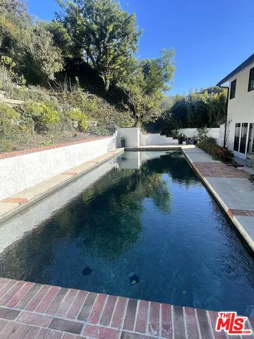 $3,995,000 | 1060 Chantilly Road, Los Angeles, CA 90077
