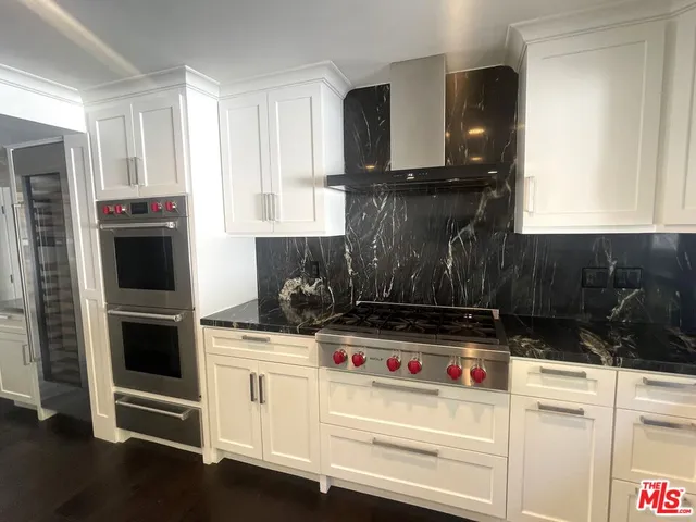 $3,995,000 | 1060 Chantilly Road, Los Angeles, CA 90077