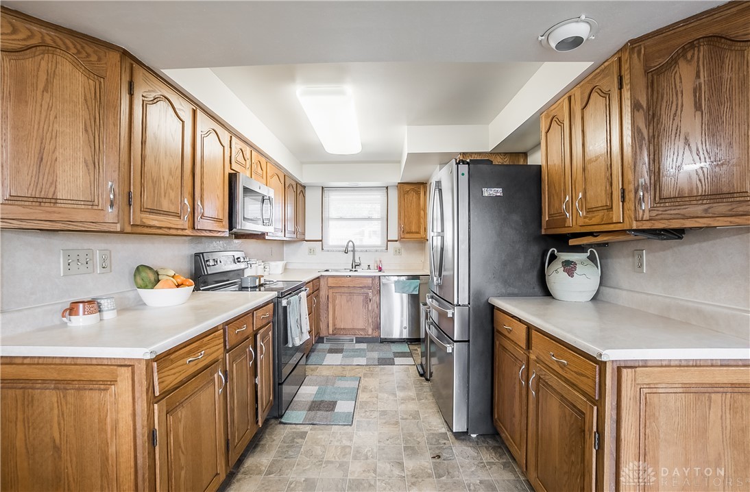 4224 Old Salem Road Clayton, OH 45322 - Photo 6 of 30 Kitchen