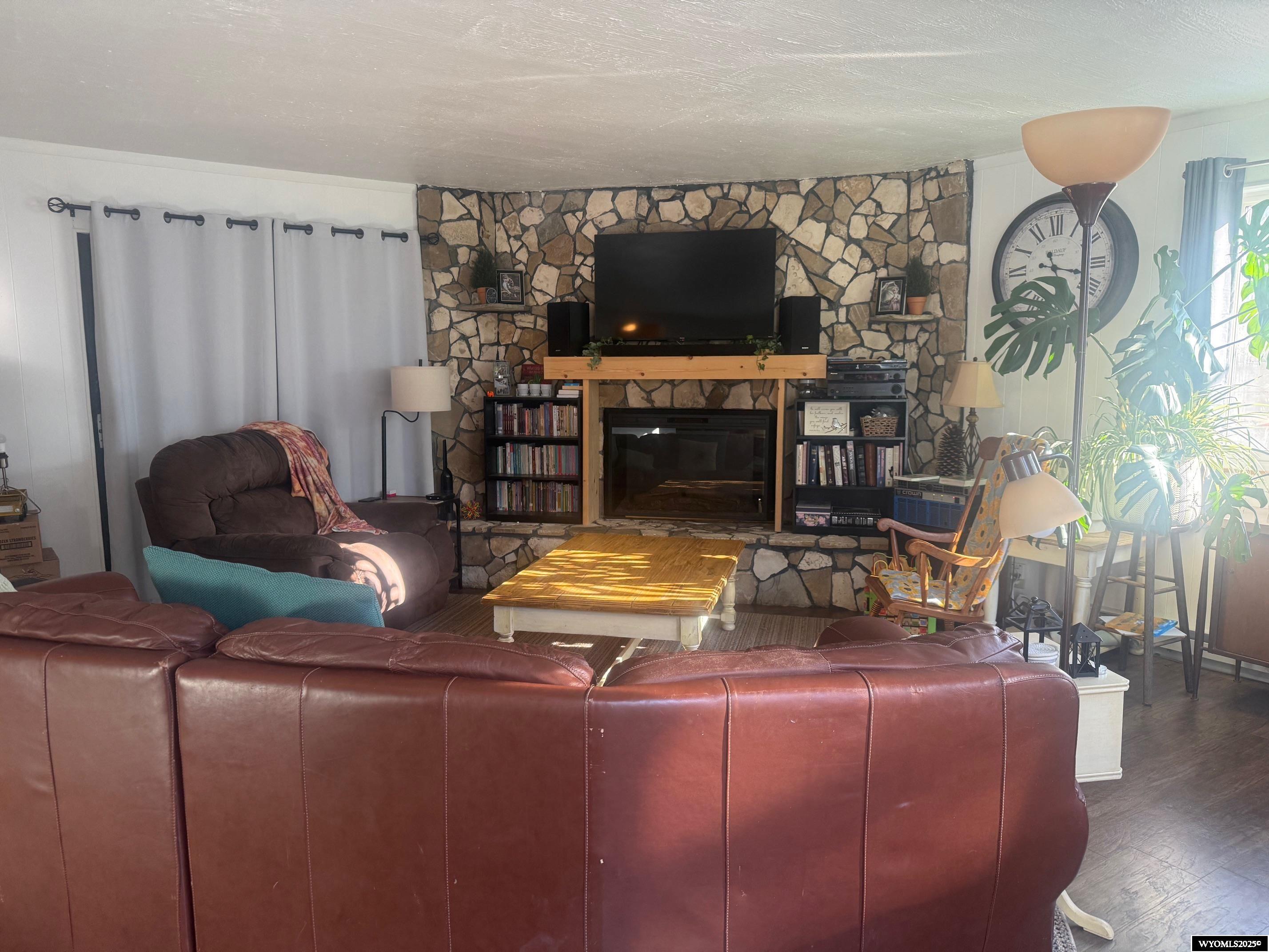 1112 Nieman Street Rawlins, WY 82301 - Photo 2 of 16