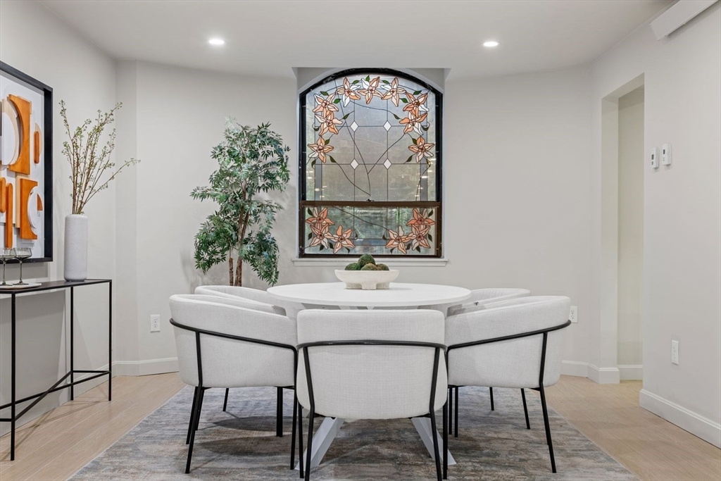 12 Concord Square, Unit 1 Boston, MA 02118 - Photo 14 of 33