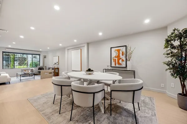 $1,470,000 | 12 Concord Square, Unit 1, Boston, MA 02118